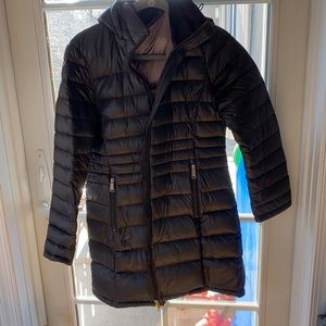 Andrew Marc women’s black puffer coat size S.